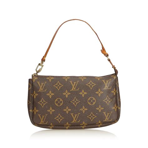 pochette main femme louis vuitton|louis vuitton pochette monogram.